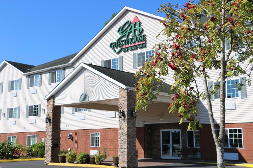 GuestHouse Inn & Suites Kelso/Longview Main image 1