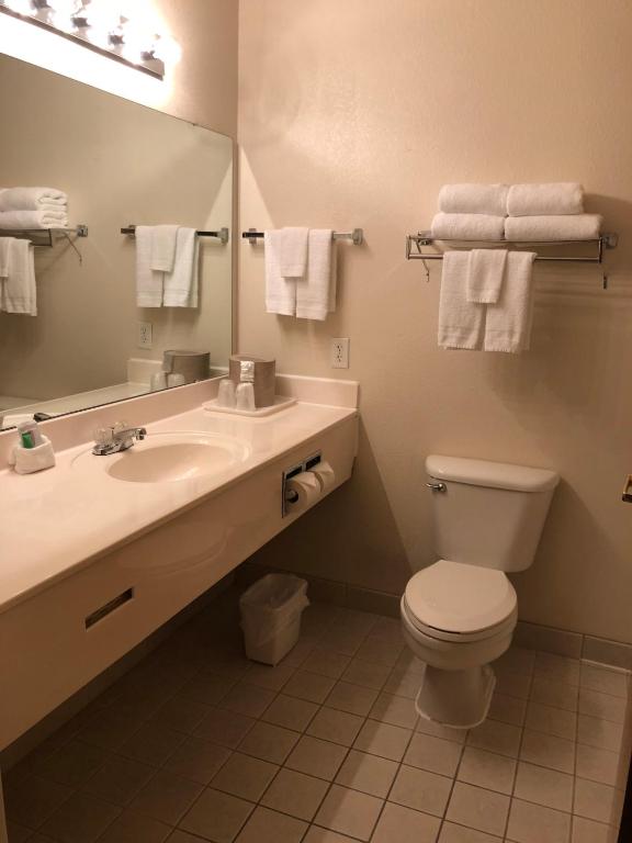Popular attractions Area Nearby Property